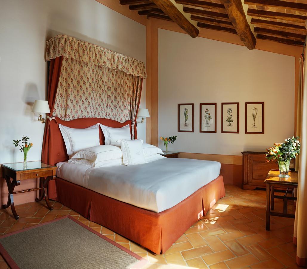 Castello Banfi - Il Borgo - Relais Et Chateaux Poggio alle Mura Exterior foto